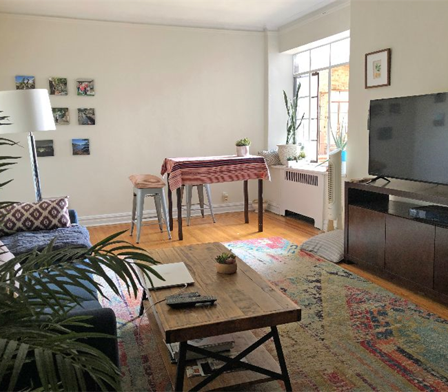 Spacious Sunny 1 Bedroom Steps from 1 Train - Photo 2