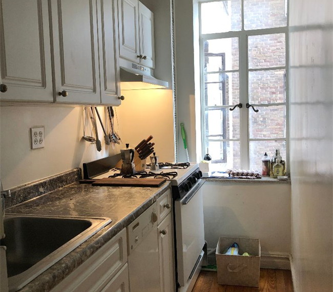 Spacious Sunny 1 Bedroom Steps from 1 Train - Photo 9