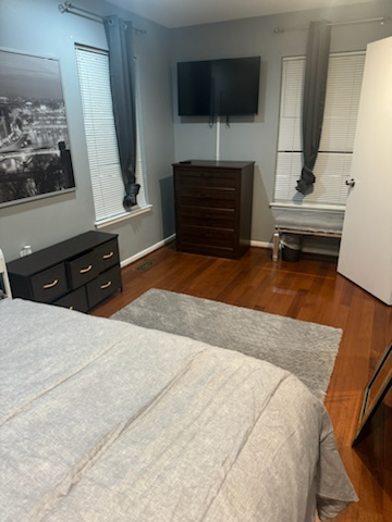 Bedroom 1 in Quiet & Cozy Townhouse - Photo 3
