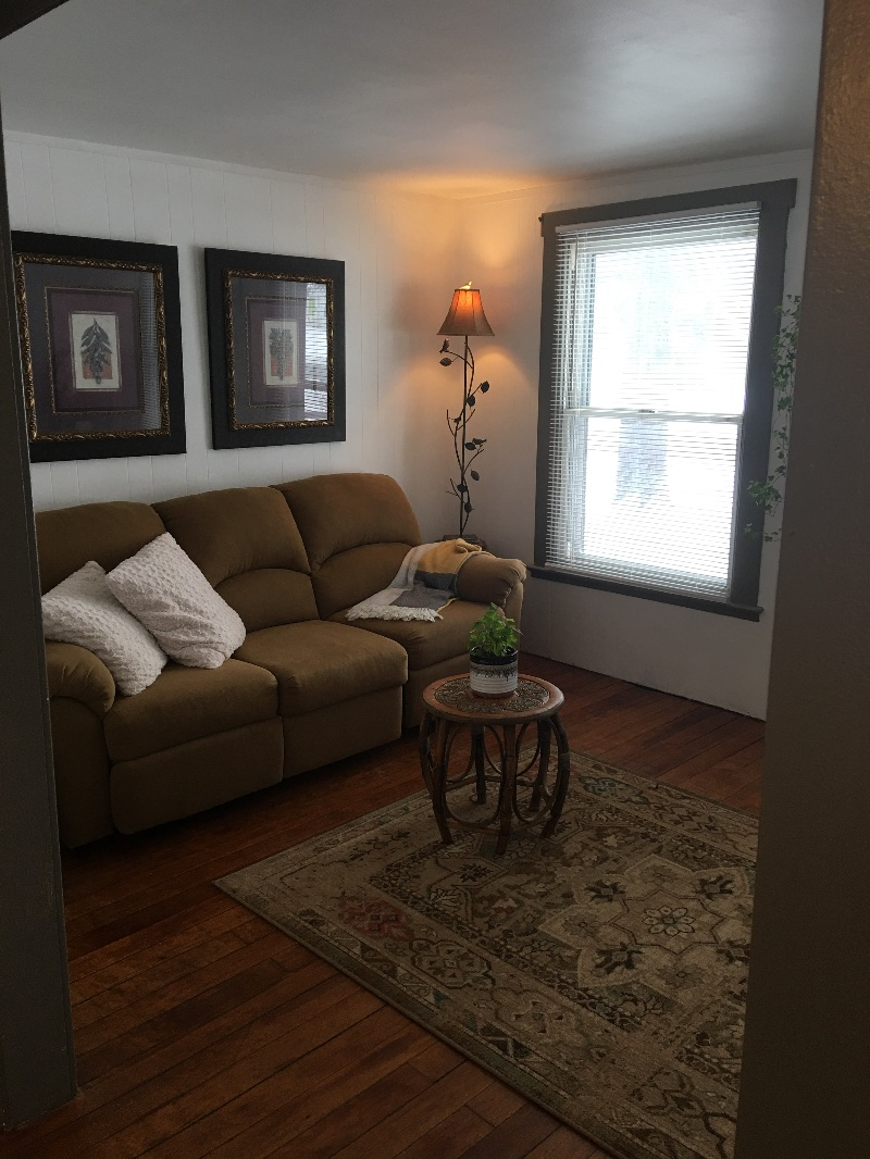 Three Bedroom Home with Park-like yard and off road parking - Photo 4