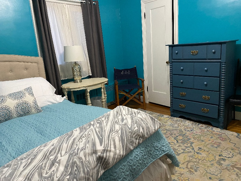 Quiet Room near hospital, downtown and parks - Photo 3