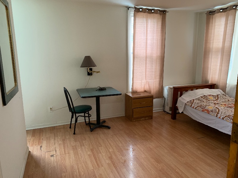 Studios on Central Ave, near Bus station - Photo 1