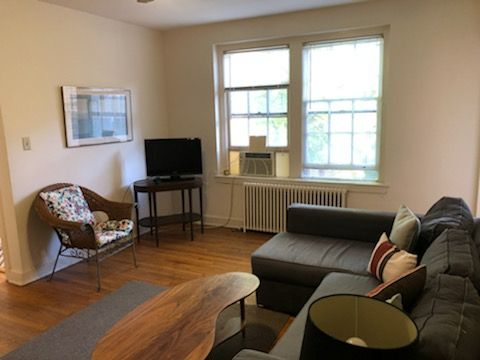 Fully furnished Adams Morgan one bedroom apt - Photo 5