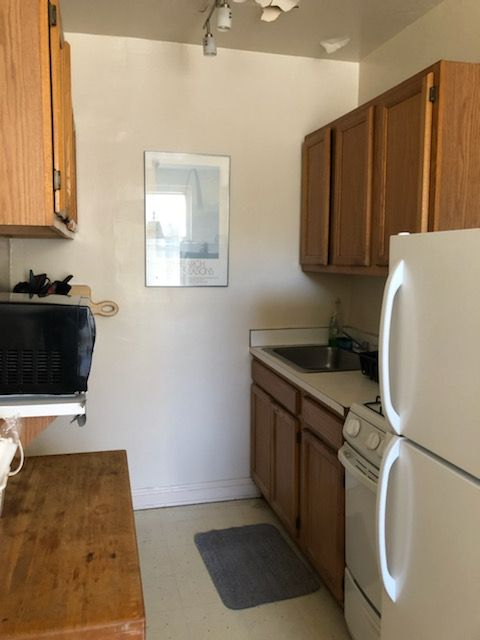 Fully furnished Adams Morgan one bedroom apt - Photo 8
