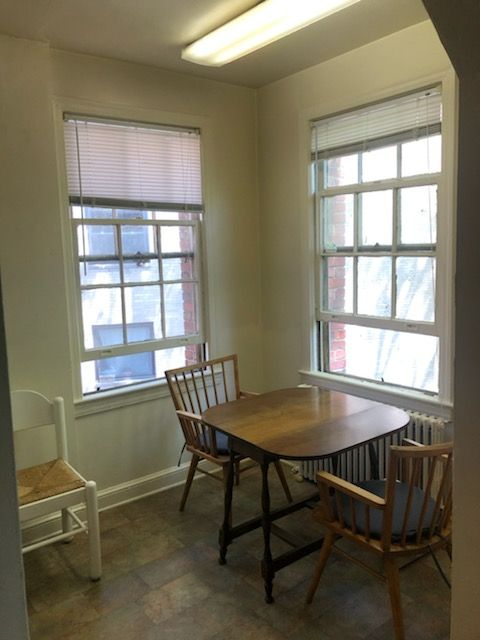Fully furnished Adams Morgan one bedroom apt - Photo 3