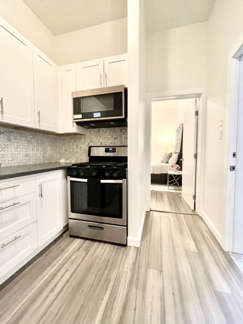 1Bed/1Bath - Photo 2