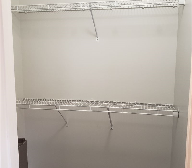 Private room just minutes from ECU Health Medical Center - Photo 9