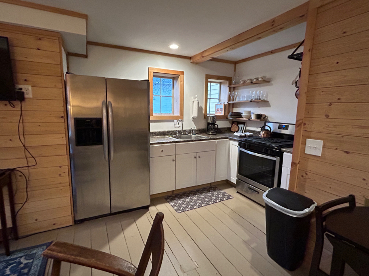Quiet Private Country Vermont 1 Bedroom - Photo 2
