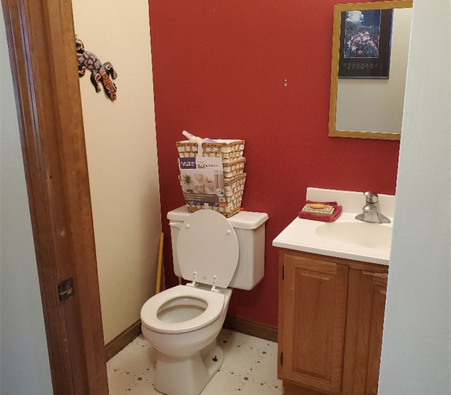 Pretty and Cozy House. Private, large attic bedroom AVAILABLE JUNE 1ST.  SEEKING 1 HOUSEMATE to shar - Photo 12