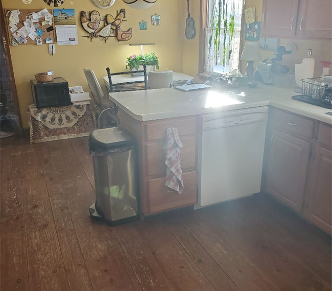 Pretty and Cozy House. Private, large attic bedroom AVAILABLE JUNE 1ST.  SEEKING 1 HOUSEMATE to shar - Photo 11