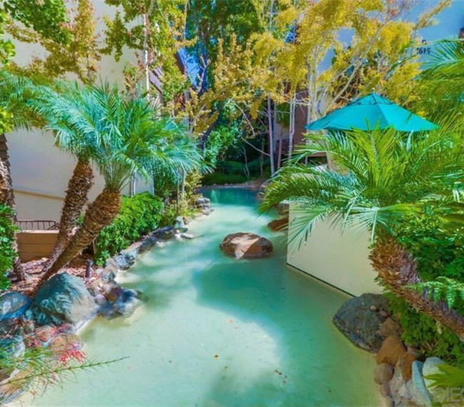 OASIS RETREAT 1Bed/1Bath Condo in Mission Valley, Free Parking, Pool & Hot tub, Full Kitchen, Bathtub - Photo 2