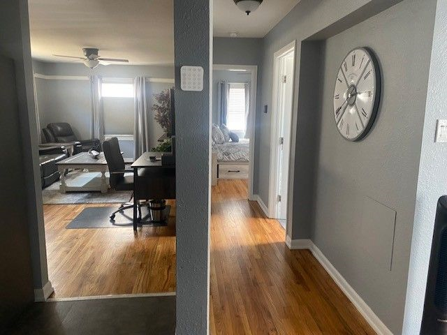 Totally Remodeled, Newly Furnished 3bd Bungalow near hospital - Photo 4