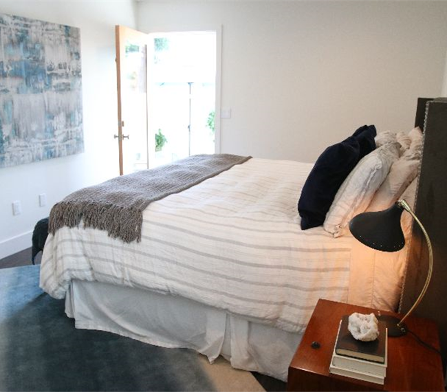 Spacious One Bedroom, Very private. - Photo 3