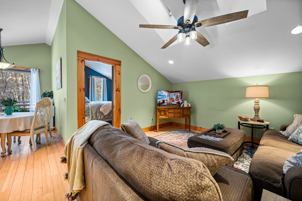 Charming apartment in a beautiful country living setting! - Photo 9