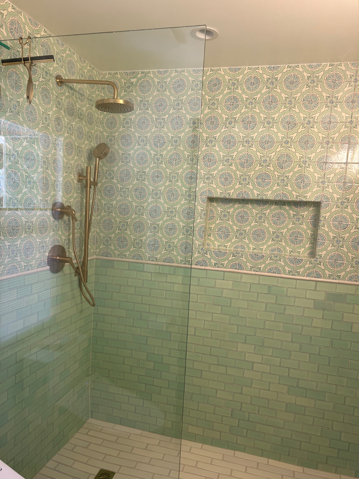Mini Spanish Apt - Photo 2