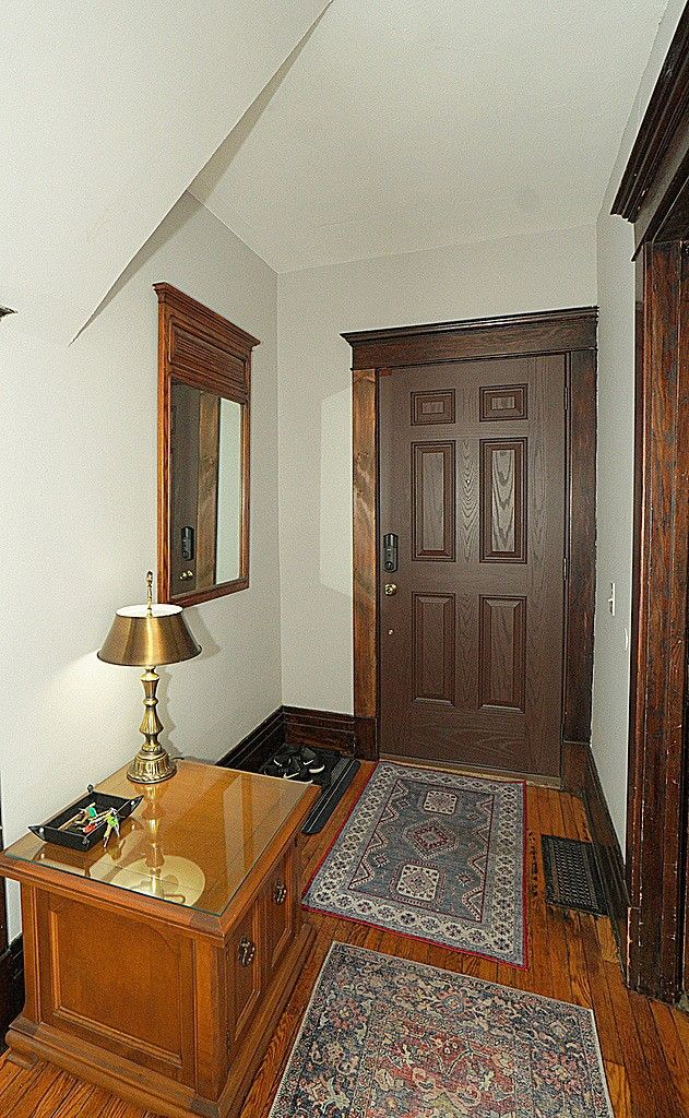 Victorian Apartment near Medical corridor - Photo 2