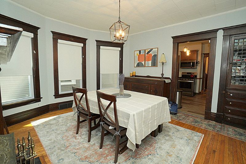 Victorian Apartment near Medical corridor - Photo 5