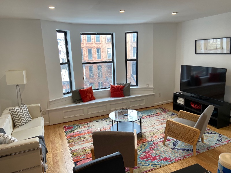 Cozy Sunny 1BD Apartment - Photo 2