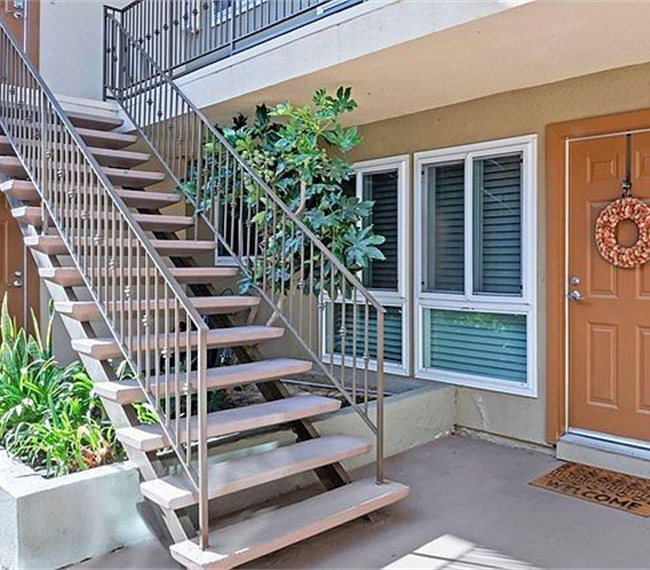 Great 1BR Condo near Ocean Beach - Photo 2