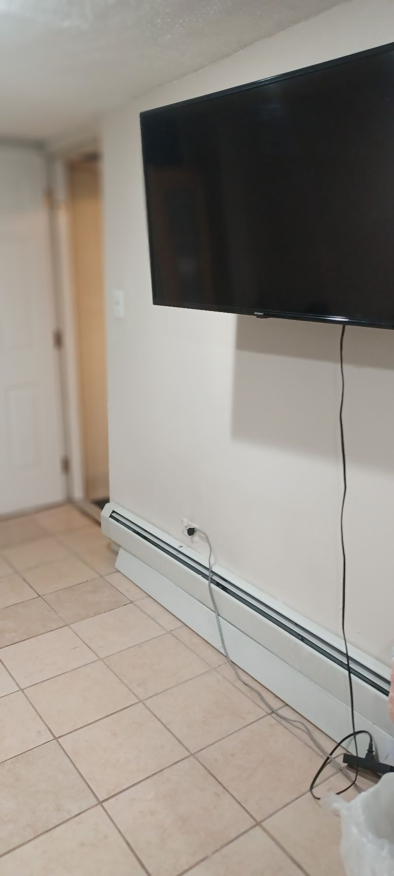 Private Furnished One Bedroom Apartment with own entrance- Close to all major Bronx Hospitals  and M - Photo 11