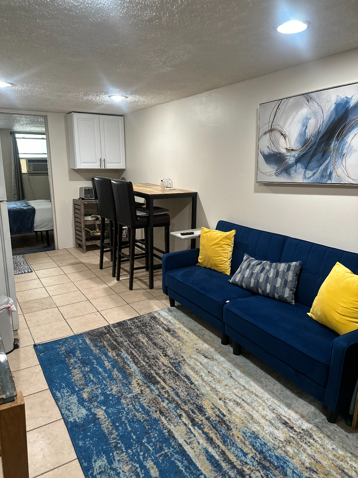 Private Furnished One Bedroom Apartment with own entrance- Close to all major Bronx Hospitals  and M - Photo 8