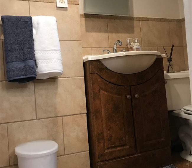 Private Furnished One Bedroom Apartment with own entrance- Close to all major Bronx Hospitals  and M - Photo 6