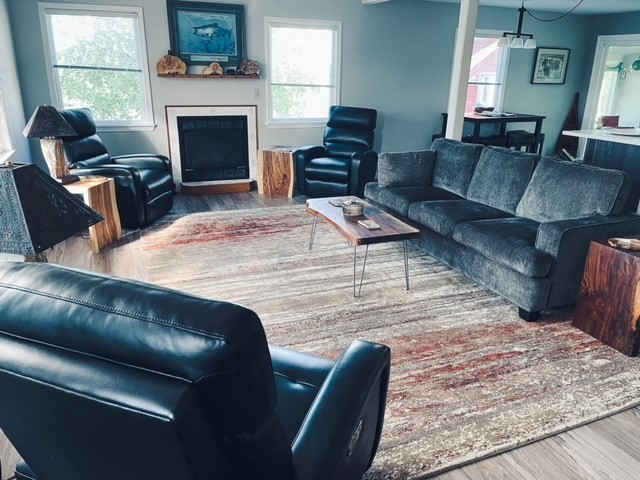Beautiful Home on the Kenai River - Photo 3