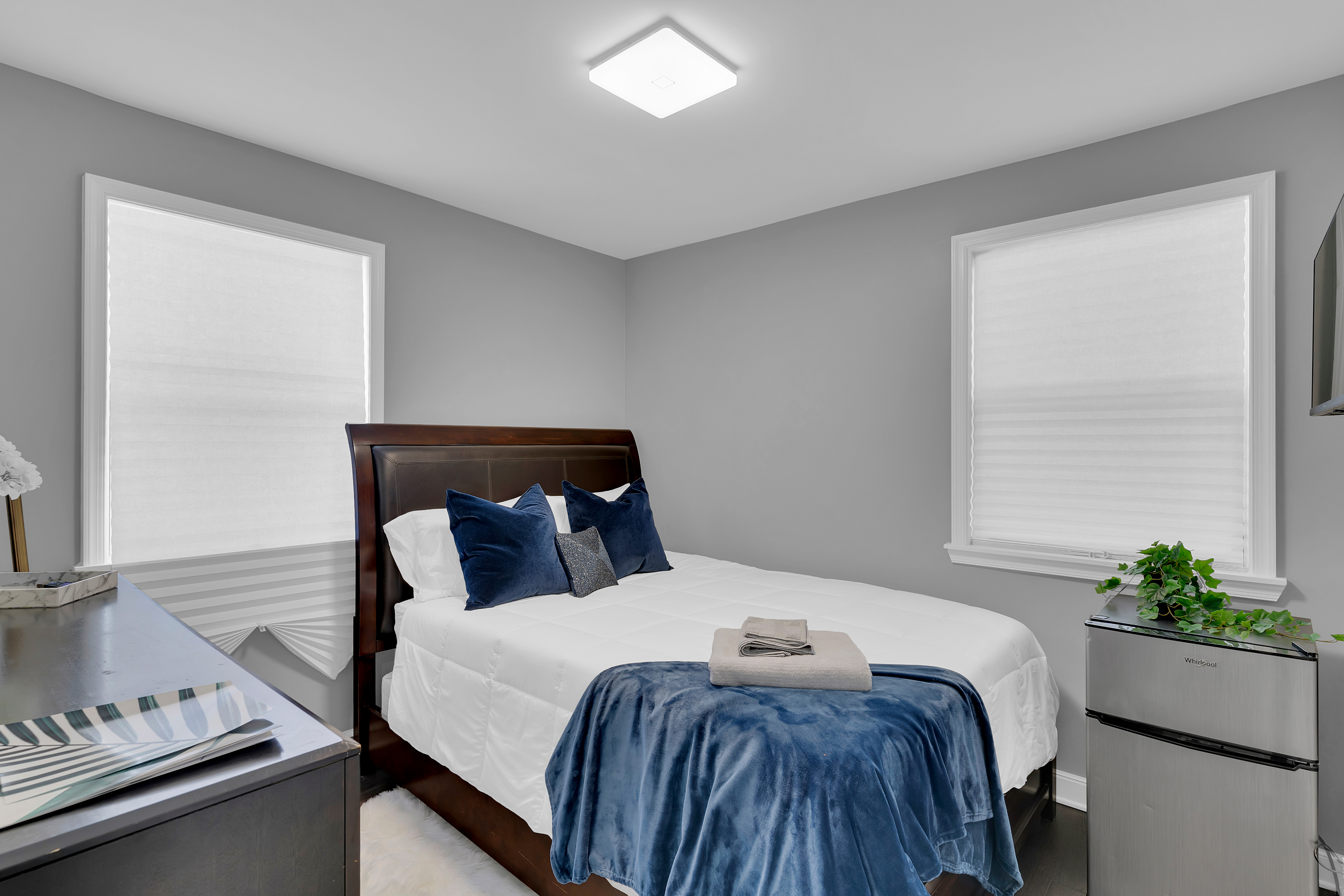 Absolutely Beautiful 3.5 BDRM/2.5BA Newly Renovated DC Home: Long Stays +Parking + Metro - Photo 11