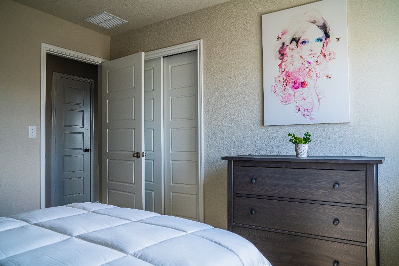Fully furnished, all bills paid bedroom available Room B