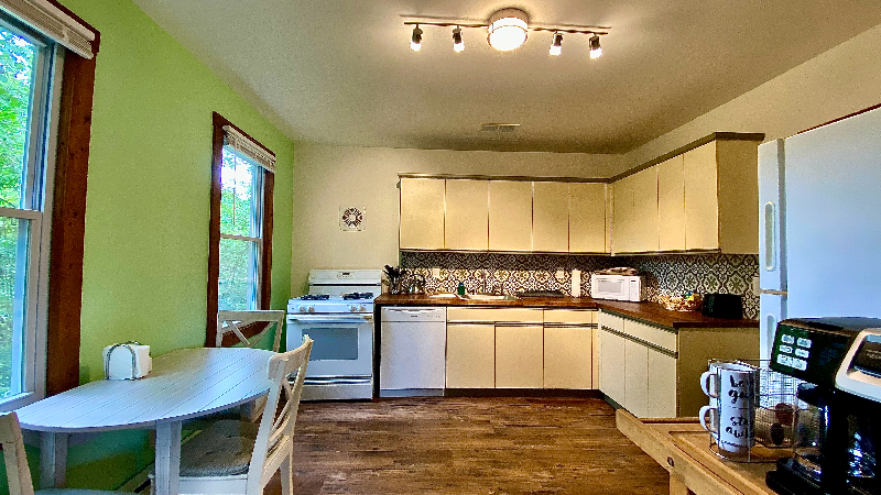 One bedroom apt in the Sullivan Catskills - Photo 2