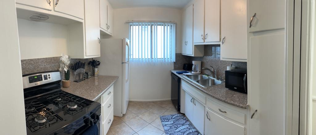 Newly Renovated Furnished 1BR Near Cedars-Sinai | Walk to Work, All-Inclusive - Photo 3