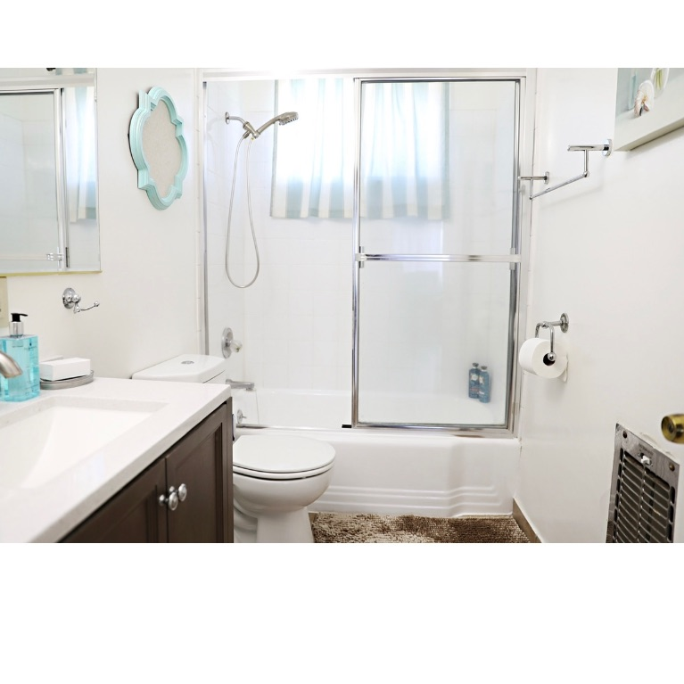 Newly Renovated Furnished 1BR Near Cedars-Sinai | Walk to Work, All-Inclusive - Photo 4