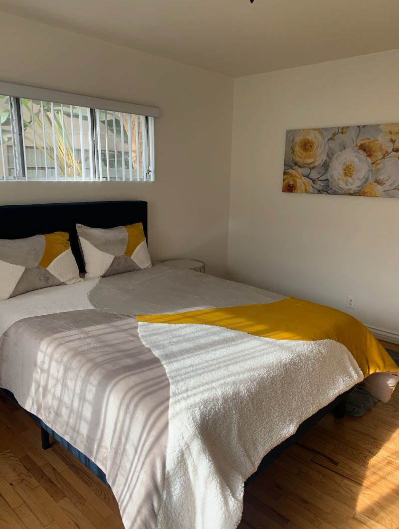 Newly Renovated Furnished 1BR Near Cedars-Sinai | Walk to Work, All-Inclusive - Photo 2