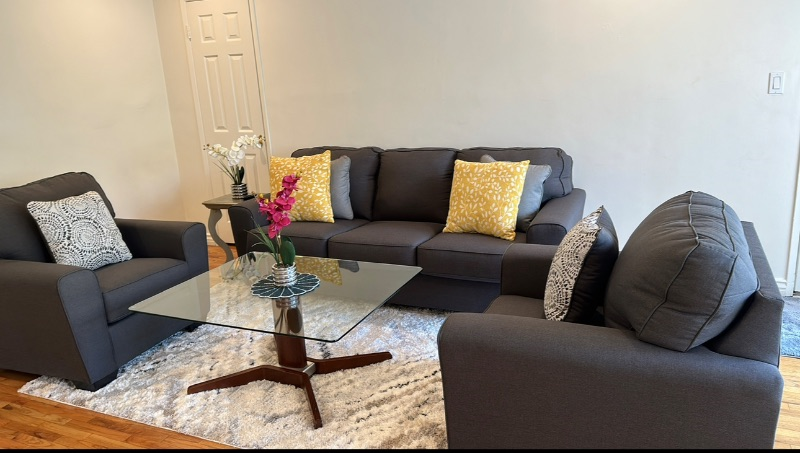 Newly Renovated Furnished 1BR Near Cedars-Sinai | Walk to Work, All-Inclusive - Photo 1