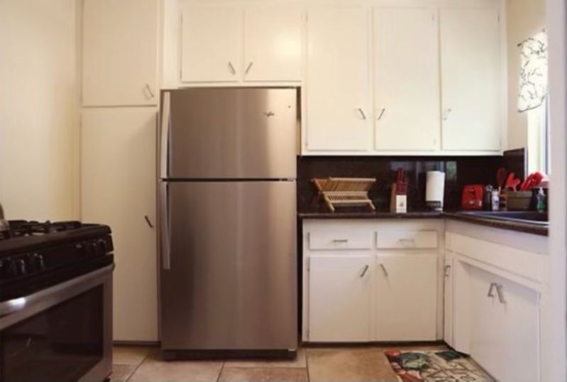 Newly Renovated Furnished 1BR Near Cedars-Sinai | Walk to Work, All-Inclusive - Photo 2