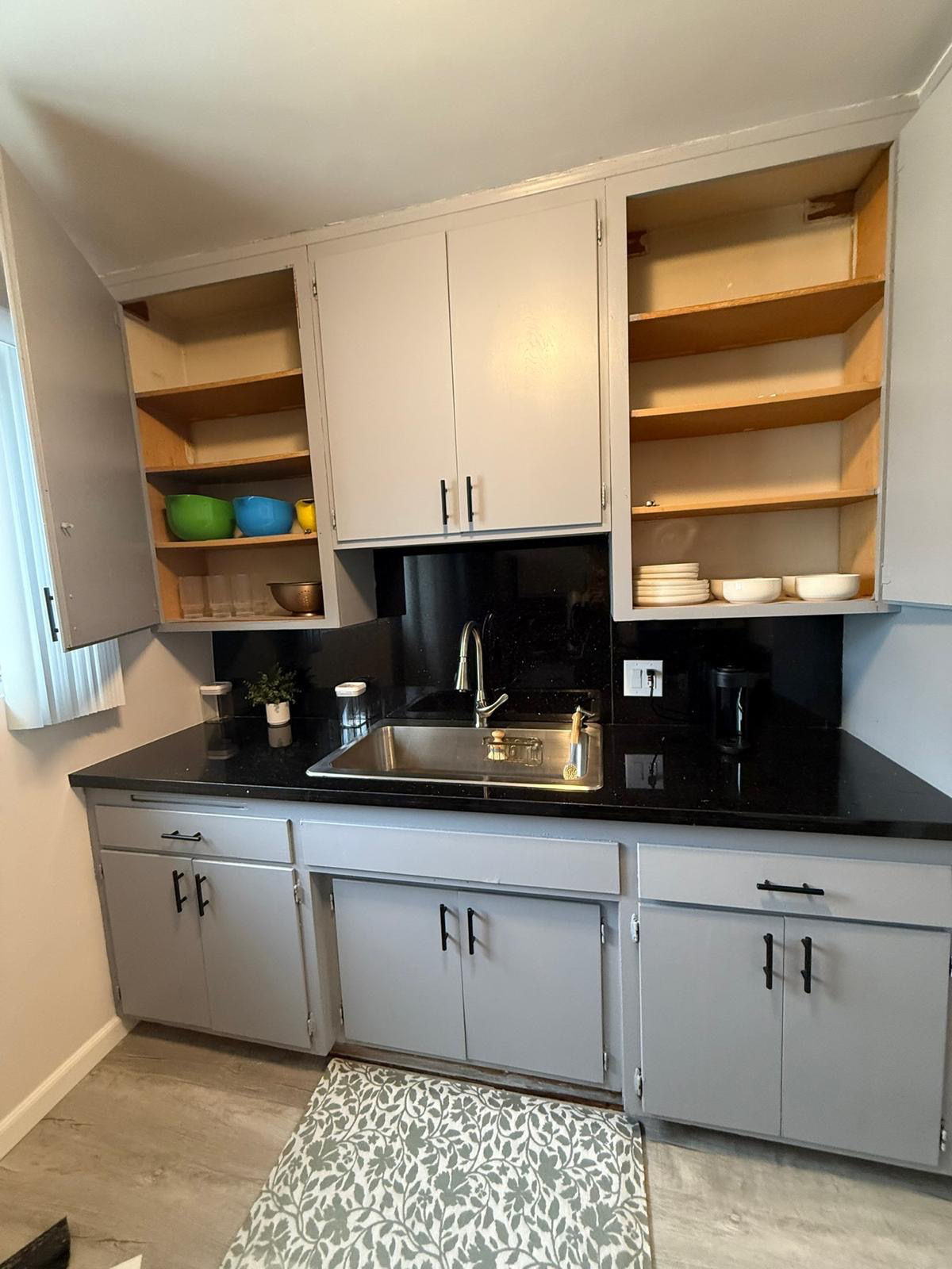 Newly Renovated Furnished 1BR Near Cedars-Sinai | Walk to Work, All-Inclusive - Photo 2