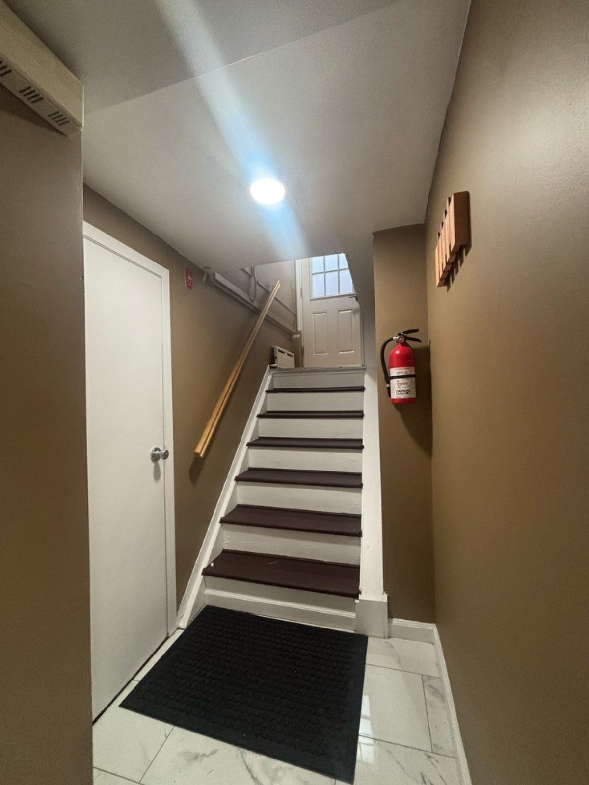 Fully Furnished Basement Apartment in Springfield Gardens, NY - Photo 6