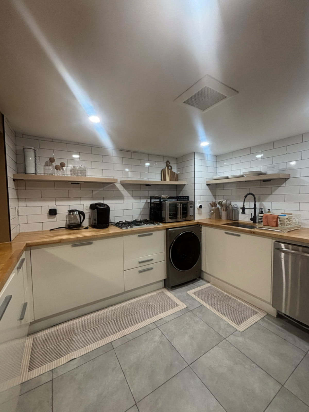 Fully Furnished Basement Apartment in Springfield Gardens, NY - Photo 11