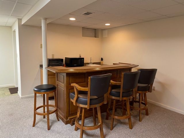 Quiet Private Basement Apartment - Photo 10