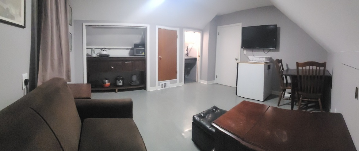 2nd Floor Apartment (private entrance/ 1br, full bath,kitchenette, lounge) - Photo 12
