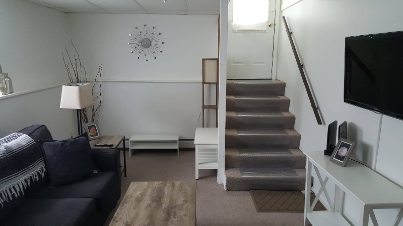 Malletts Bay In-Law Apartment with Private Entrance - Photo 2