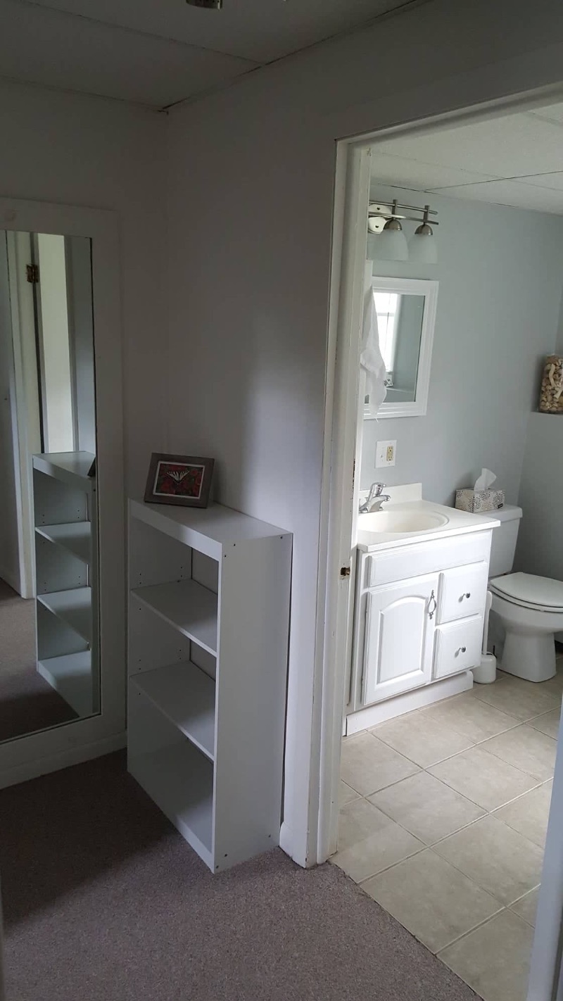 Malletts Bay In-Law Apartment with Private Entrance - Photo 8