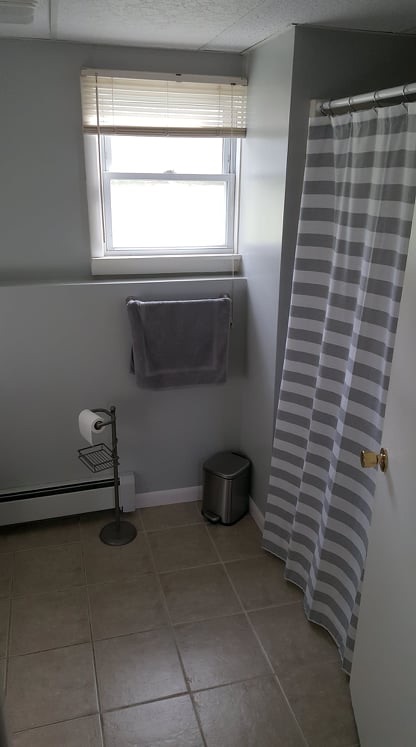 Malletts Bay In-Law Apartment with Private Entrance - Photo 9