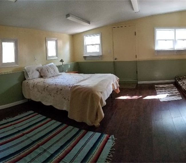 Quiet house just out of town - Photo 6