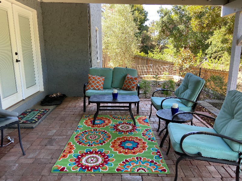 RN renting private walk-out garden apartment - Photo 1