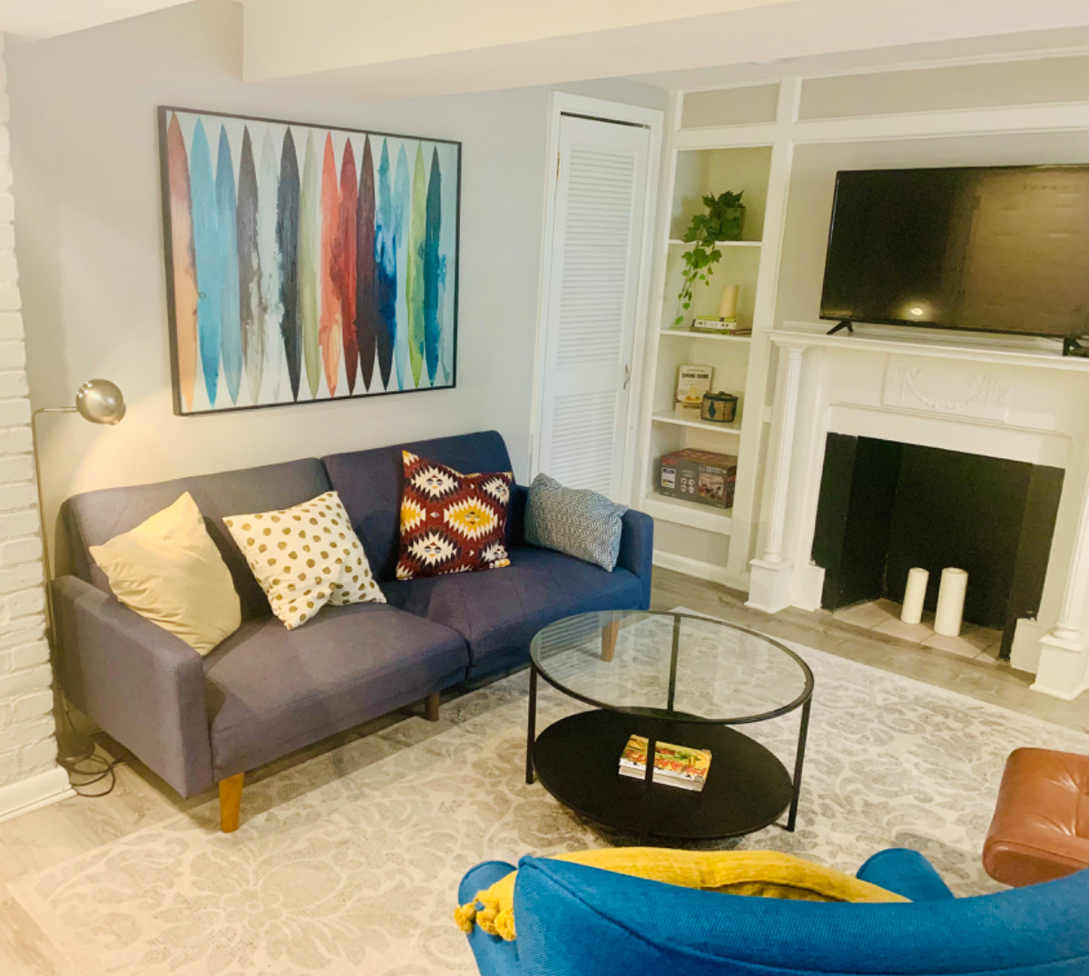 Spacious and stylish 1 bedroom plus den English basement in heart of Mt. Pleasant neighborhood - Photo 2