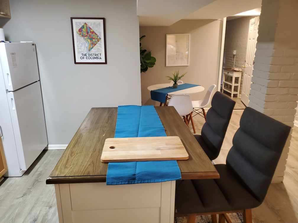 Spacious and stylish 1 bedroom plus den English basement in heart of Mt. Pleasant neighborhood - Photo 7