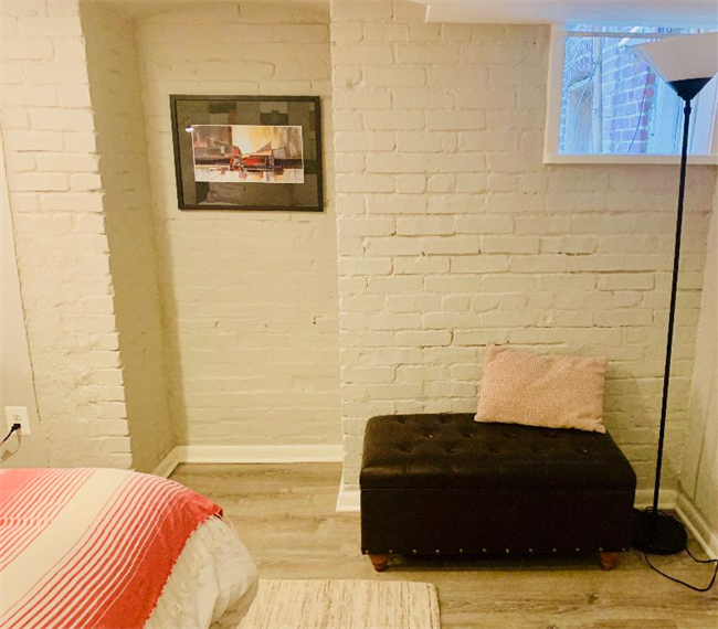 Spacious and stylish 1 bedroom plus den English basement in heart of Mt. Pleasant neighborhood - Photo 5
