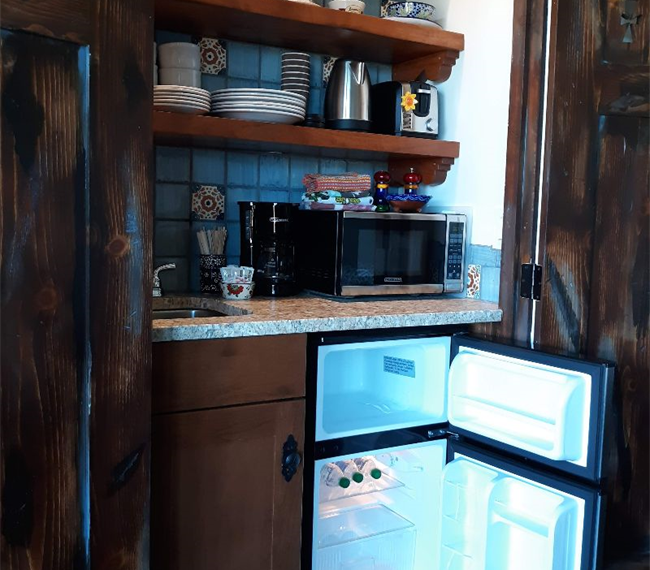BEAUTIFUL PRIVATE STUDIO, PRIVATE ENTRANCE IN A QUIET AND SAFE NEIGHBORHOOD - Photo 7