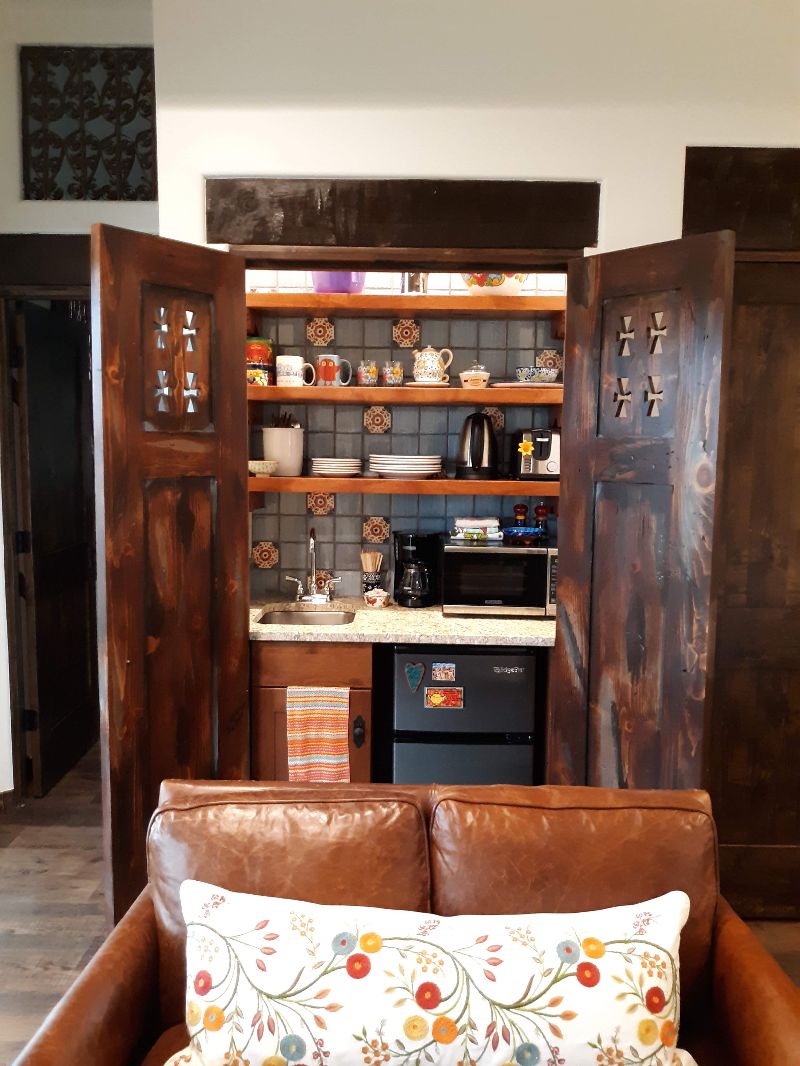 BEAUTIFUL PRIVATE STUDIO, PRIVATE ENTRANCE IN A QUIET AND SAFE NEIGHBORHOOD - Photo 6